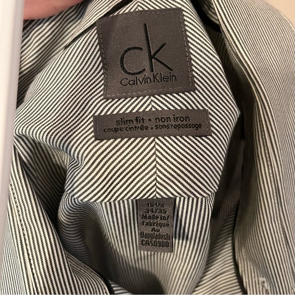 Calvin Klein Men’s Dress Shirts ( Bundle of 2) - Picture 10 of 11